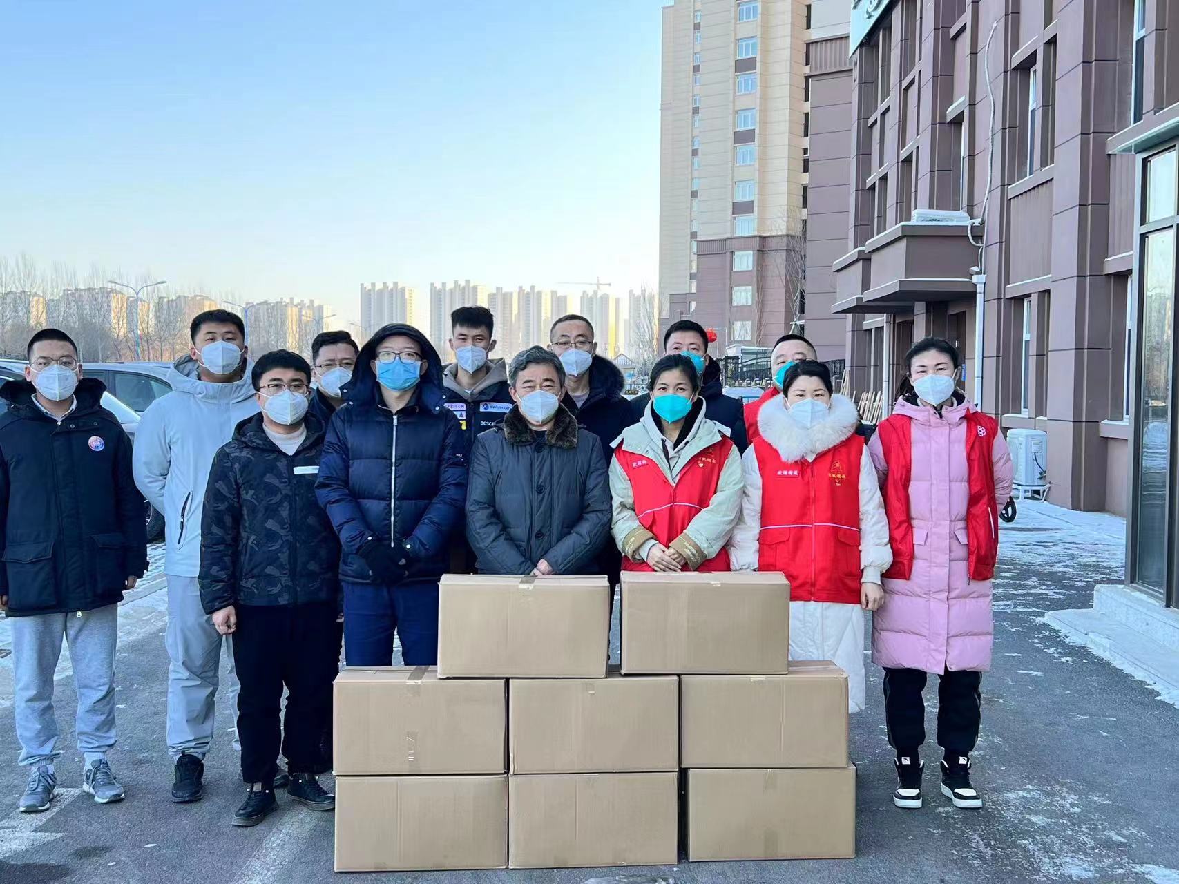 2023年1月3日向臨水社區(qū)贈(zèng)送蔬菜包 2023年1月3日向臨水社區(qū)贈(zèng)送蔬菜包